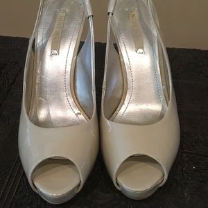 NINE WEST Leciar Pumps Toe Nude Tan patent leather heels size 9M